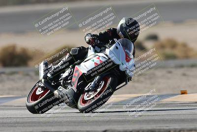 media/Nov-16-2025-Race Pace (Sun) [[8c5fa54630]]/Non Verified Riders (1st 20 Minutes)/1-Turn 14 (10am)/